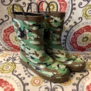 Boys Camouflage Rain Boots ☔️